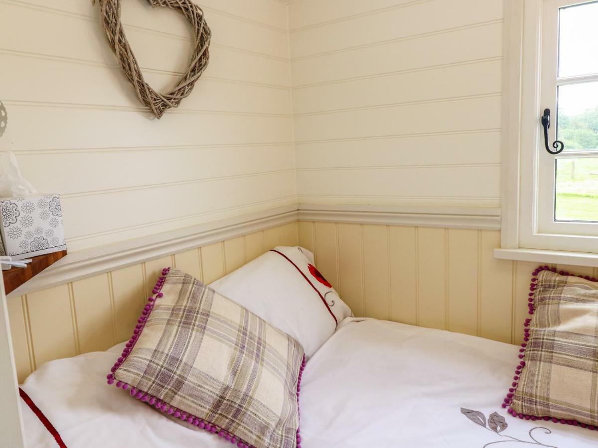 Shepherds Hut - The Crook Milford Haven Buitenkant foto