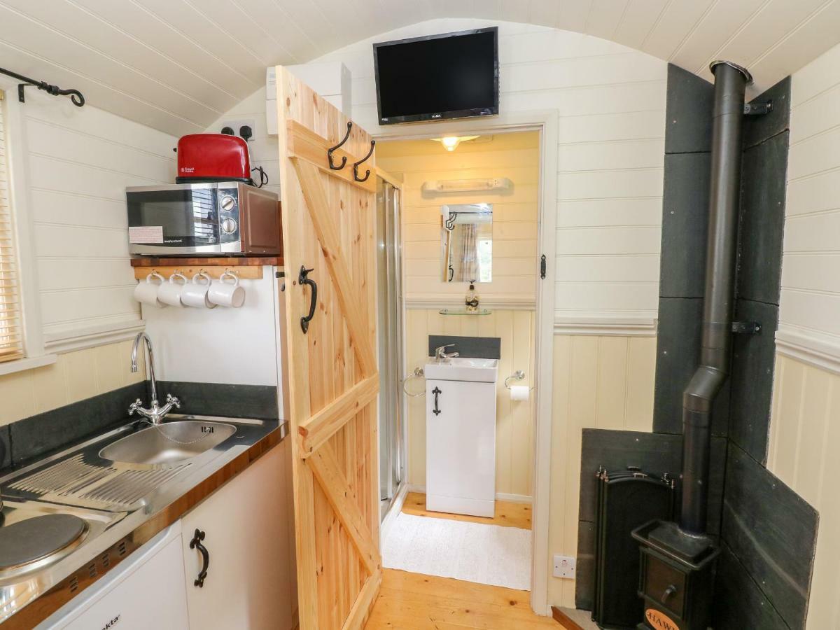 Shepherds Hut - The Crook Milford Haven Buitenkant foto